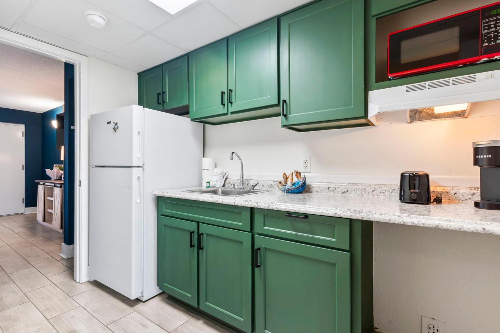 Recently Remodeled Double Queen Condo- Oceanfront Views! Boardwalk 135 Мертл-Біч Екстер'єр фото